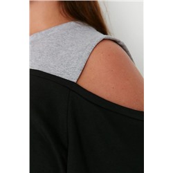 Siyah Bisiklet Yaka Omuz Detaylı İnce Örme Büyük Beden Sweatshirt TBBAW23AO00020