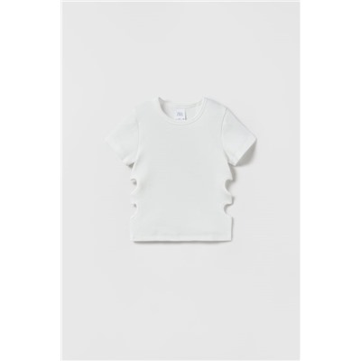 CAMISETA RIB CUT OUT CORAZONES