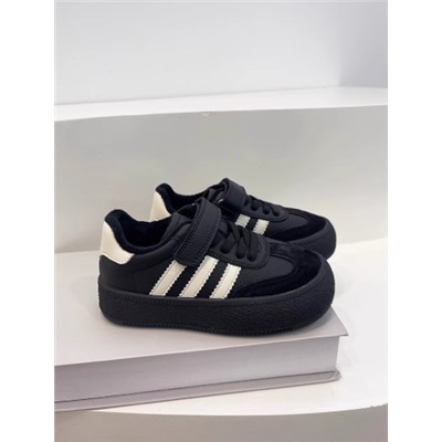 Кроссовки для мальчиков и девочек