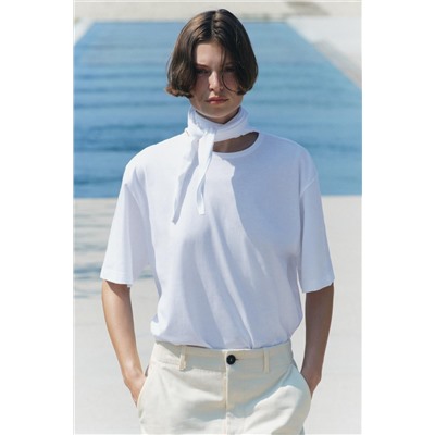 T-SHIRT WITH SCARF