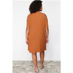 Kahverengi A-line Cut-Out Detaylı Örme Elbise TBBSS22EL2986
