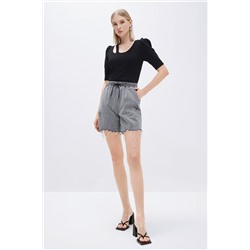 Short vaquero de tiro alto Gris claro