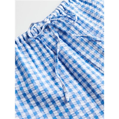 Shorts aus Strukturstoff
