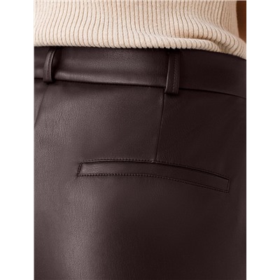 Прямые брюки из искусственной кожи