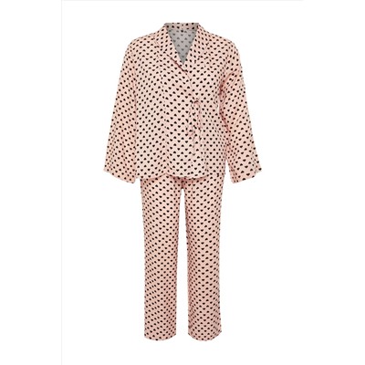 More Sustainable Pudra Puantiye Desenli Kruvaze Yaka Dokuma Pijama Takımı TBBAW24AI00027