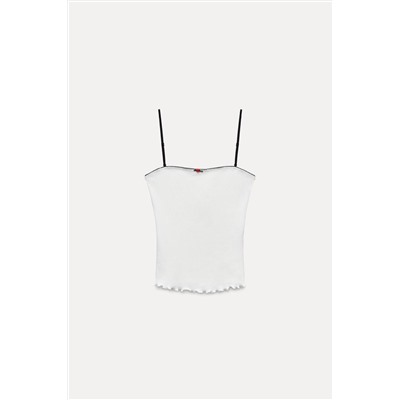 RIBBED STRAPPY TOP WITH FLOWER DETAIL