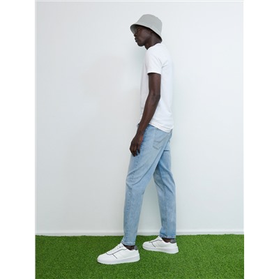 Jeans im Carrot-Fit mit schmalem Bein
