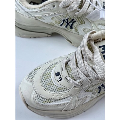Кроссовки ML*B Chunky Runner Basic