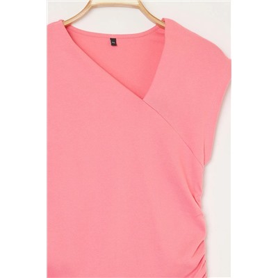 Pembe Yumuşak Kumaşlı Asimetrik Yaka %100 Pamuk Örme Büyük Beden Bluz TBBSS25AF00002