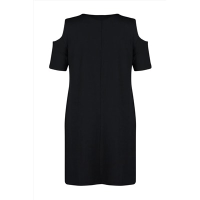 Siyah A-line Cut-Out Detaylı Yazlık Örme Büyük Beden Elbise TBBSS22EL2986