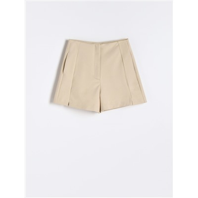 Shorts aus Viskosemischung