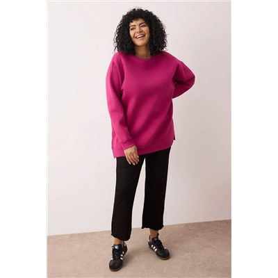 Fuşya Kalın İçi Polarlı Yırtmaçlı Oversize/Bol Kesim Örme Büyük Beden Sweatshirt TBBAW24AO00003