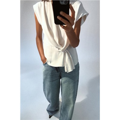 CREPE TOP WITH KNOT