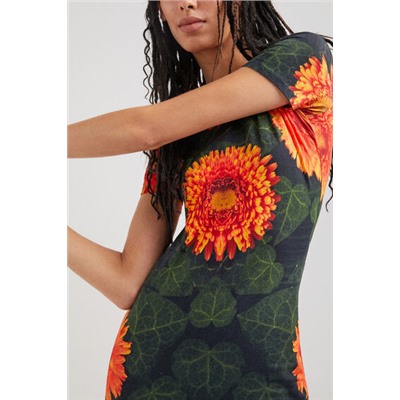 Vestido camiseta floral