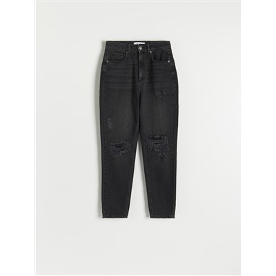 Jeans im Mom-Fit in Used-Optik