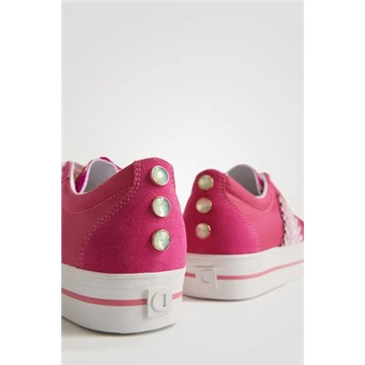 Zapatilla con cinta étnica