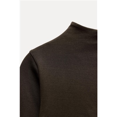 TURTLENECK T-SHIRT