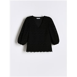 Bluse mit Lochstickerei