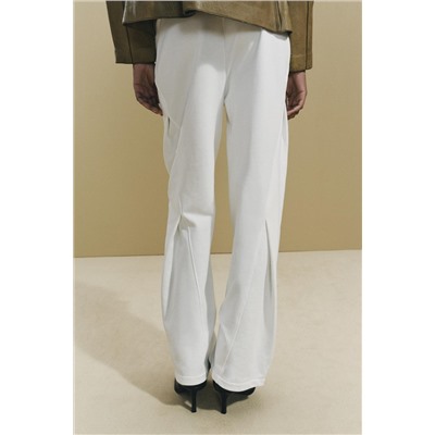 JOGGERS WITH PLEAT DETAIL