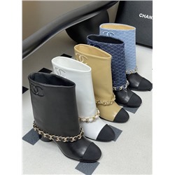 Кому хочется покороче, то есть такие стильные осенние полусапожки   Chane*l 🩷