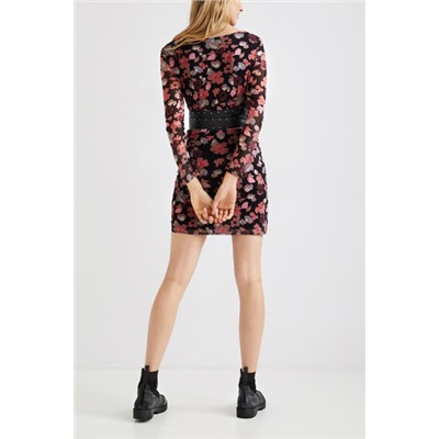 Vestido slim corto flores