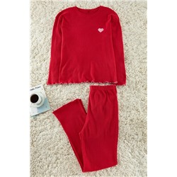 Kırmızı Fitilli Kalp Nakışlı Örme Pijama Takımı TBBAW25AI00081