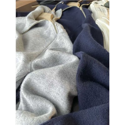 Женский шерстяной свитер с косой молнией на горловине АЙСИК*Л