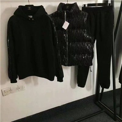 Костюм тройка