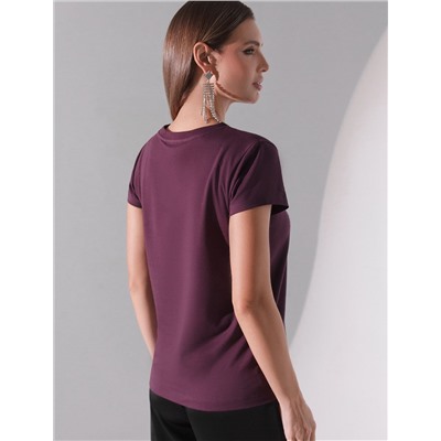 Нарядная футболка с блестящим принтом