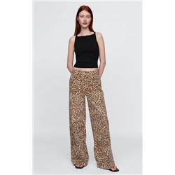 Mid Rise UltraSoft Leopard Baggy Jeans