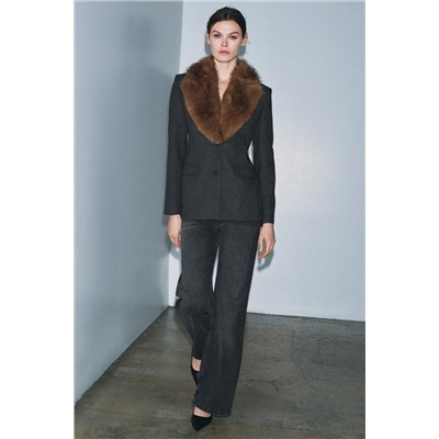 BLAZER ENTALLADA CUELLO EFECTO PELO ZW COLLECTION