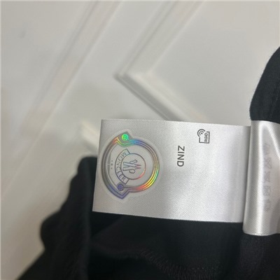 Костюм. Mon  L ширина плеч 46 обхват груди 110 длина 69 длина рукава 63 L обхват талии 74 длина брюк 99