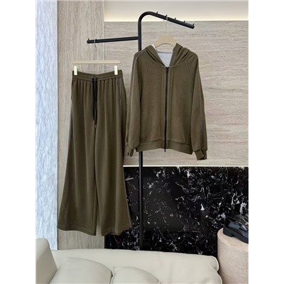 Костюм люкс