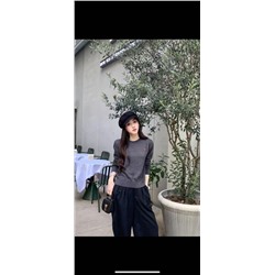 Пуловер-унисекс Am*i