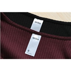 Трикотажное платье с квадратным вырезом