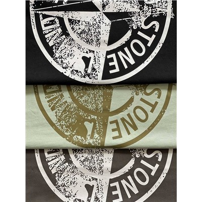 Футболка с принтом на спине