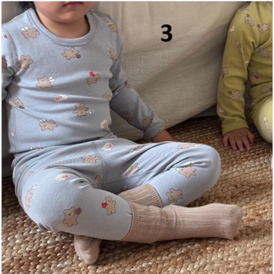 Пижама. Качество просто вышка, мягчайшие, нежнейшие. Взяла бы их и себе и сыну и мужу😂😂