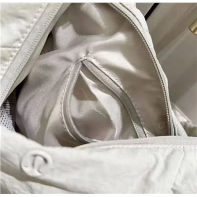 Простая и стильная лёгкая нейлоновая сумка ЛУЛУЛЕМО*Н