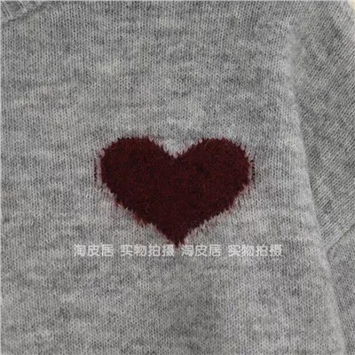 Женский джемпер с сердцем Н*М