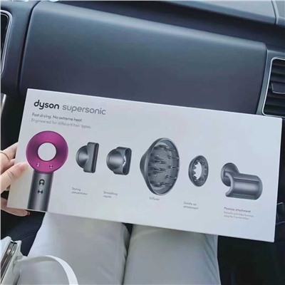 специальной цен Фен Dyson восьмого поколения.  Фен Dyson нового поколения Dyson Supersonic Фен с отрицательными ионами, импортный подарок для дома, Рекомендация HD08 Фиолетовый Красный  Список фенов Dyson HD08 Фен, воздушная насадка*5 (мягкая воздушная насадка*1, гладкая воздушная насадка*1, ветрогенерирующая воздушная насадка*1, диффузионная воздушная насадка*1, противолетящая воздушная насадка*1