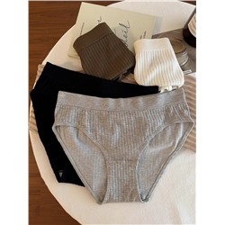 Набор женских трусиков (4 шт)