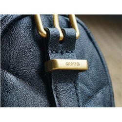 Стильная женская сумка через плечо  Высококачественная реплика ( цена на оф сайте выше 25 тыс) Grott*o