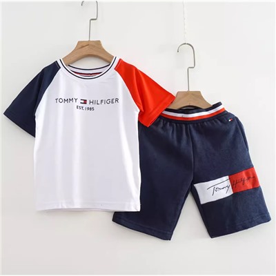 Хлопковый костюм для мальчиков на лето