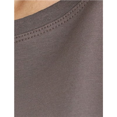 Базовая футболка полуприлегающая из премиального хлопка с эластаном