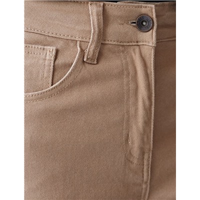 Джинсы из эластичного денима