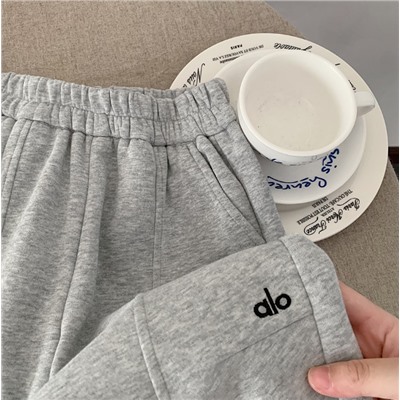 Спортивные штаны. материал: 61% хлопок 39% полиэстер