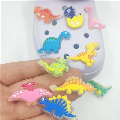 Набор джибитсов для крокс. Светятся в темноте