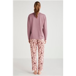 Yumuşak dokulu pijama takımı