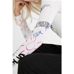 Camiseta algodón garabatos y frases