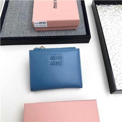 Небольшой кошелек  Mi*u Mi*u